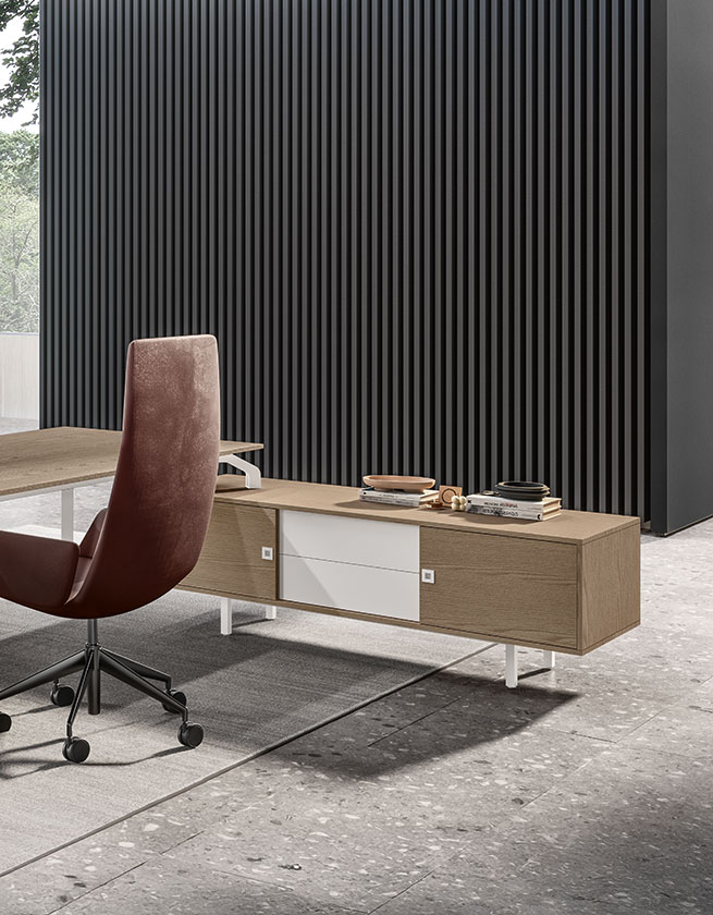 SLIDE - About Office