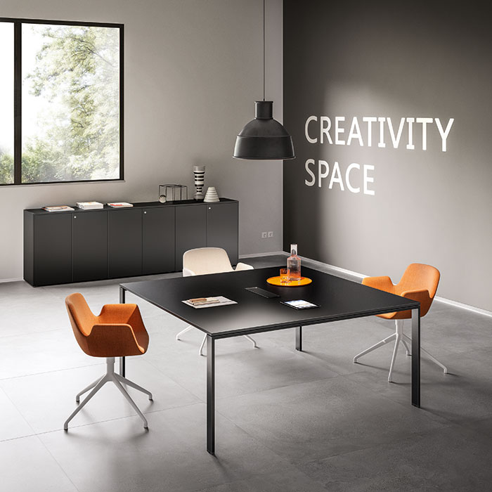 FUNNY PLUS_Gamba U - About Office