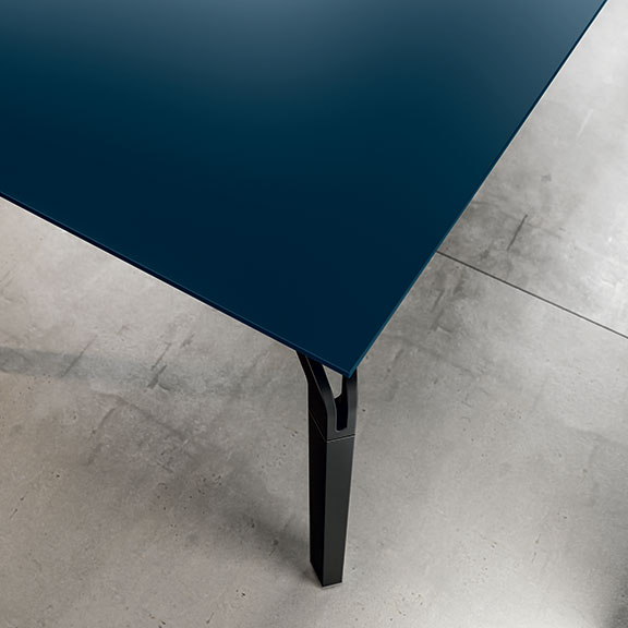 YOGA_Laccato - About Office