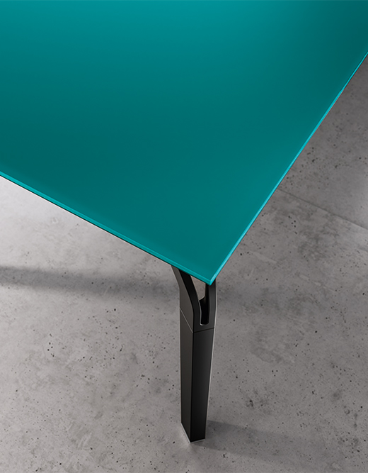 YOGA_Vetro Laccato NO-PRINT - About Office