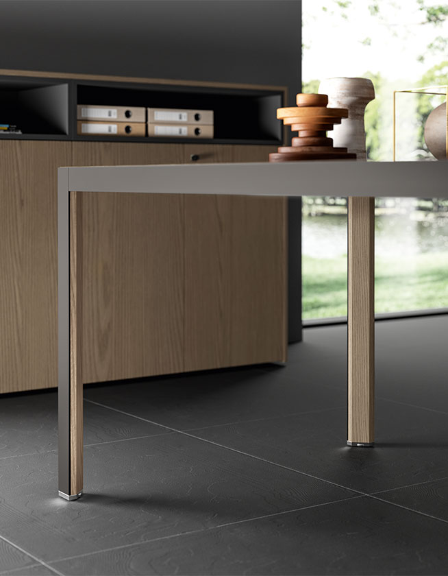 HYPE_Impiallacciato - About Office