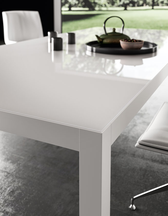 HYPE_Vetro Laccato - About Office