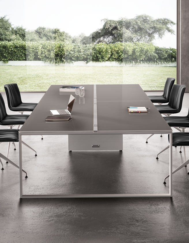 FUNNY_Gamba Anello - About Office